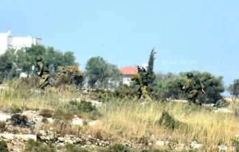 لحظة هروب جيش الاحتلال أثناء الاشتباك