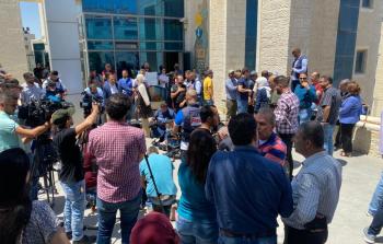 جانب من الوقفة التي نظمها الصحفيون