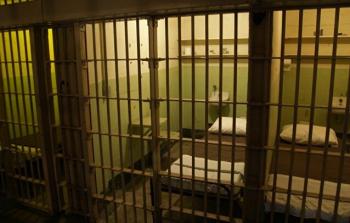 الأورومتوسطي: التعذيب يأتي وسط غياب للرقابة والمحاسبة