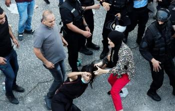 السلطة قمعت المتظاهرين المطالبين برحيل عباس