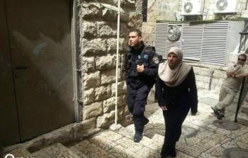 سميحة شاهين أمام مركز التوقيف