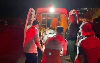 جانب من تسليم جثمان الشهيد محمد حسن