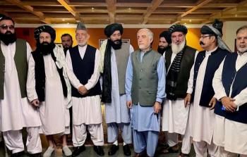 طالبان التقت بمسؤولين سابقين في الحكومة الأفغانية