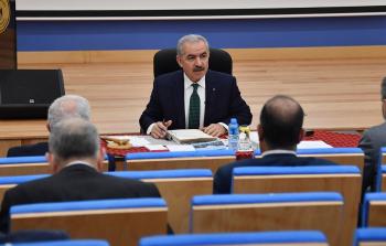 رئيس حكومة رام الله محمد اشتية (أرشيف)