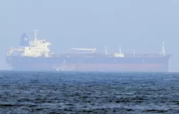 صورة حديثة من ميناء الفجيرة لناقلة تشغلها شركة إسرائيلية تعرضت مؤخرا لهجوم (رويترز)