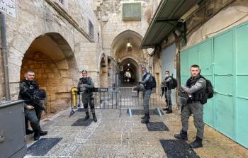 صور| من باب السلسلة بالقدس المحتلة.. مكان استشهاد السيدة الفلسطينية برصاص شرطة الاحتلال الإسرائيلي - تصوير/ إبراهيم السنجلاوي