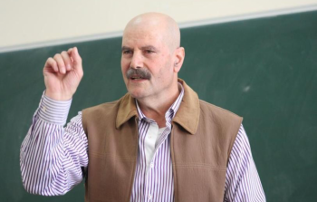 الكاتب الفلسطيني أحمد قطامش