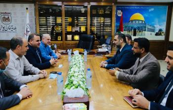 جانب من لقاء النائب العام لبلدية خان يونس