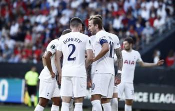 لاعبو نادي توتنهام في صورة أرشيفية