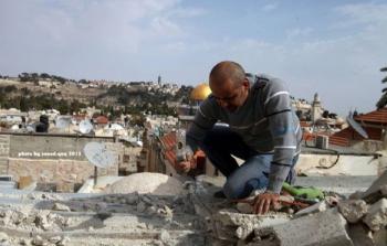 مقدسي يهدم منزله مقدسيا (صورة أرشيفية)