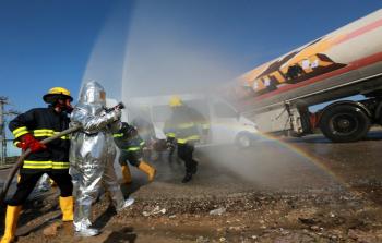 جانب من مناورة الدفاع المدني