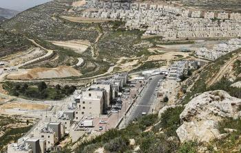 مستوطنات إسرائيلية جاثمة على أراضي الفلسطينيين بالضفة