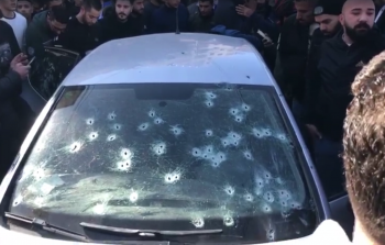 السيارة المستهدفة (تصوير/ نشطاء)