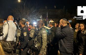مستوطنون يقتحمون الشيخ جراح بمشاركة وحماية من قوات الاحتلال مساء اليوم