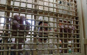 صورة لأسير فلسطيني في سجون الاحتلال (أرشيف)