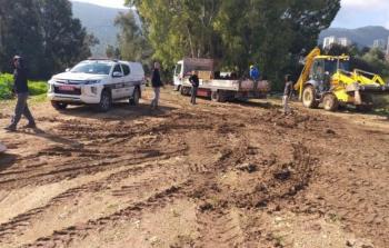 جانب من اعتداء الاحتلال على المقبرة (مواقع التواصل)