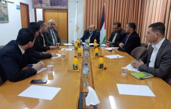 جانب من اجتماع لجنة الطوارئ الحكومية