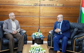 جانب من اجتماع نقيب العمال مع رئيس لجنة متابعة العمل الحكومي