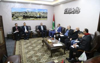 جانب من لقاء النائب العام مع وفد الهيئة المستقلة