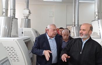 خلال جولة تفقدية في أسواق القطاع قبل أيام (صورة أرشيفية)