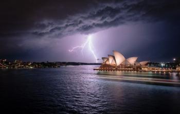 عاصفة تضرب سيدني الأسترالية