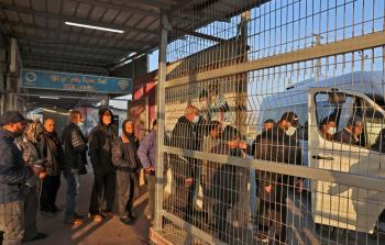 عمال من غزة يتوجهون للعمل داخل الأراضي المحتلة عام 48