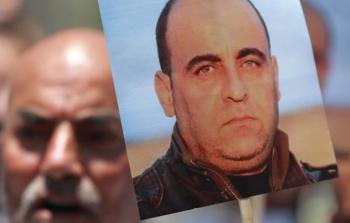 الناشط السياسي نزار بنات ( أرشيف)