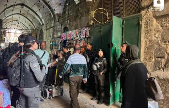 جانب من اقتحام الاحتـــلال منازل المقدسيين بشارع الواد اليوم