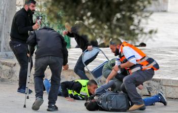 جانب من اعتداءات الاحتلال على المصلين في 