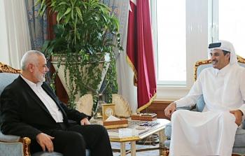 لقاء بين أمير قطر ورئيس المكتب السياسي لحماس (أرشيف)