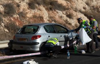 شبان يرشقون سيارات المستوطنين بالحجارة في شوارع الضفة والقدس (صورة أرشيفية)