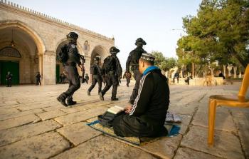 جنود الاحتلال يقتحمون المسجد الأقصى