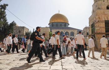 مستوطنون يحاولون أداء طقوس تلمودية خلال اقتحام الأقصى (صورة أرشيفية)