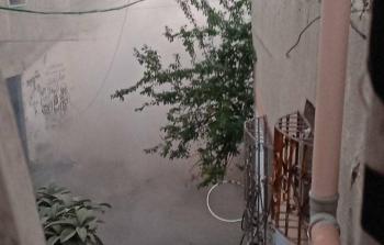 الدخان يتصاعد جراء إطلاق قوات الاحتلال الرصاص بكثافة في مخيم الدهيشة