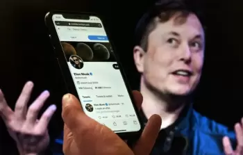 صورة تعبيرية عن إيلون ماسك وتويتر