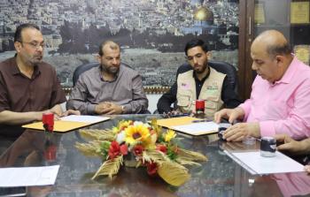 جانب من توقيع عقود المبادرات الثقافية