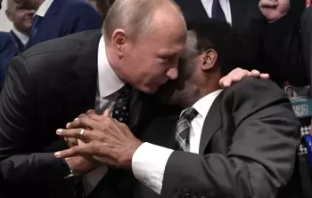 من لقاء جمع بوتن وبيليه عام 2017