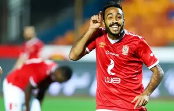 كهربا بقميص الأهلي المصري