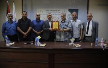 الأوقاف تكرم مدير المخطوطات والآثار لفوزه بجائزة عالمية