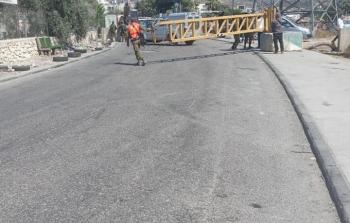 صورة حية للبوابة الحديدية التي نُصبت على مدخل بلدة حوسان