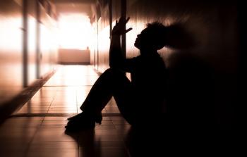 حالة من التوتر يعيشها الأهالي عند بلوغهم سن المراهقة وخشية من حالة اكتئاب المراهقين