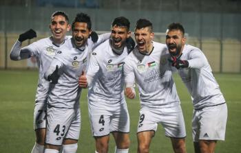 لاعبون من شباب الخليل
