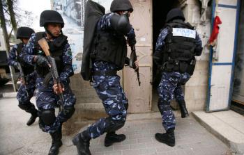 أجهزة أمن السلطة تعتقل 20 شابا في نابلس