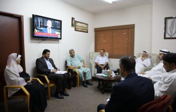 جانب من زيارة لجنة شئون اللاجئين في التشريعي لوزارة الحكم المحلي