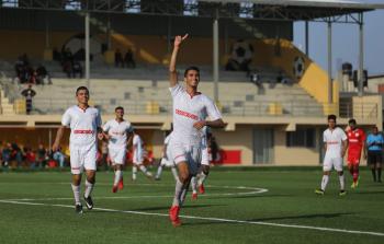اللاعب أحمد أبو عبيد