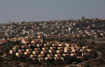 مستوطنات إسرائيلية جاثمة على أراضي الفلسطينيين بالضفة
