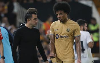 إصابة كوندي.. مدافع برشلونة يكشف حقيقة غيابه عن كأس العالم 2022