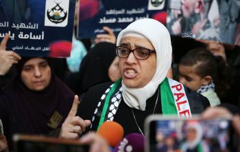والدة الشهيد إبراهيم النابلس توجه رسالة لمحافظ نابلس