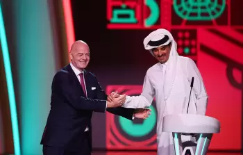أمير قطر ينتقد حملات التشويه بسبب استضافة كأس العالم