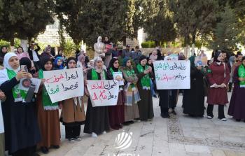 طلاب في جامعة الخليل ينددون باعتقال أجهزة السلطة عدداً من زملائهم